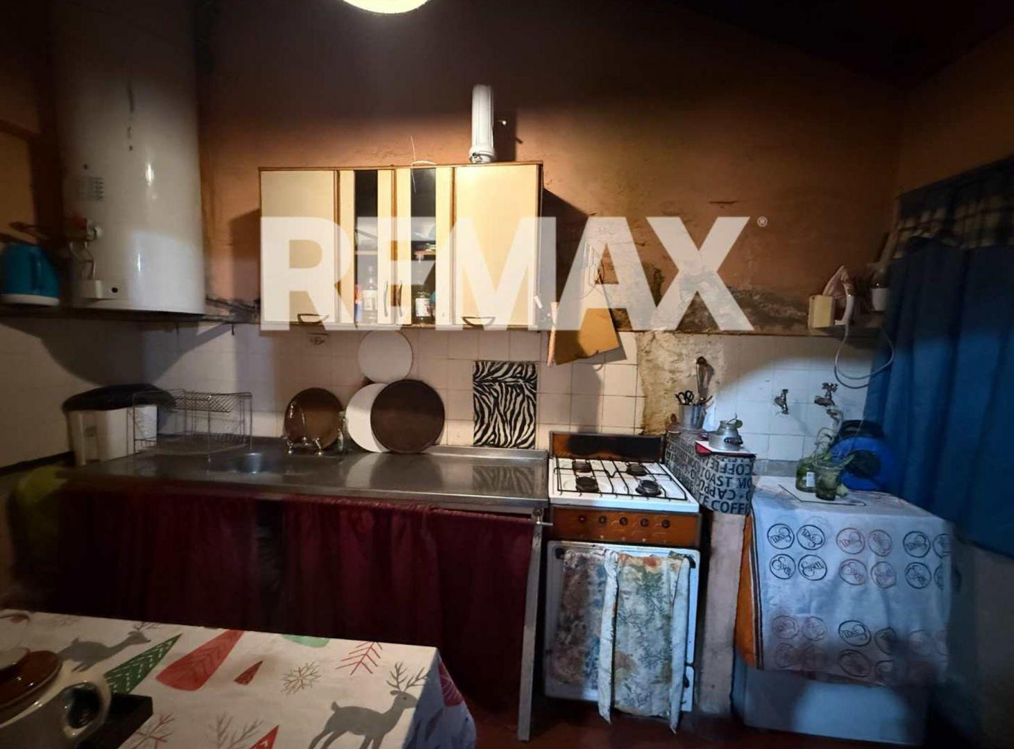 Foto de VENTA CASA 3 DORMITORIOS Y DEPARTAMENTO EN MELIPAL, imagen 1