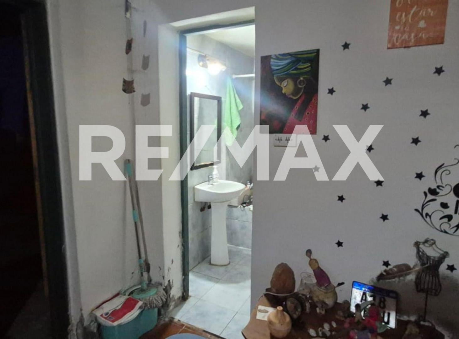 Foto de Venta Casa 2 dormitorios a refaccionar, imagen 4