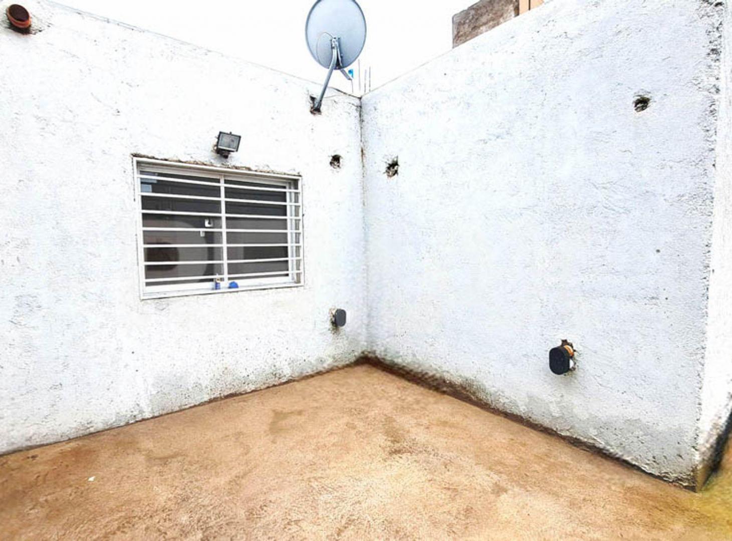 Foto de VENTA CASA 1 DORMITORIO BARRIO PORTAL RÍO COLORADO, imagen 2