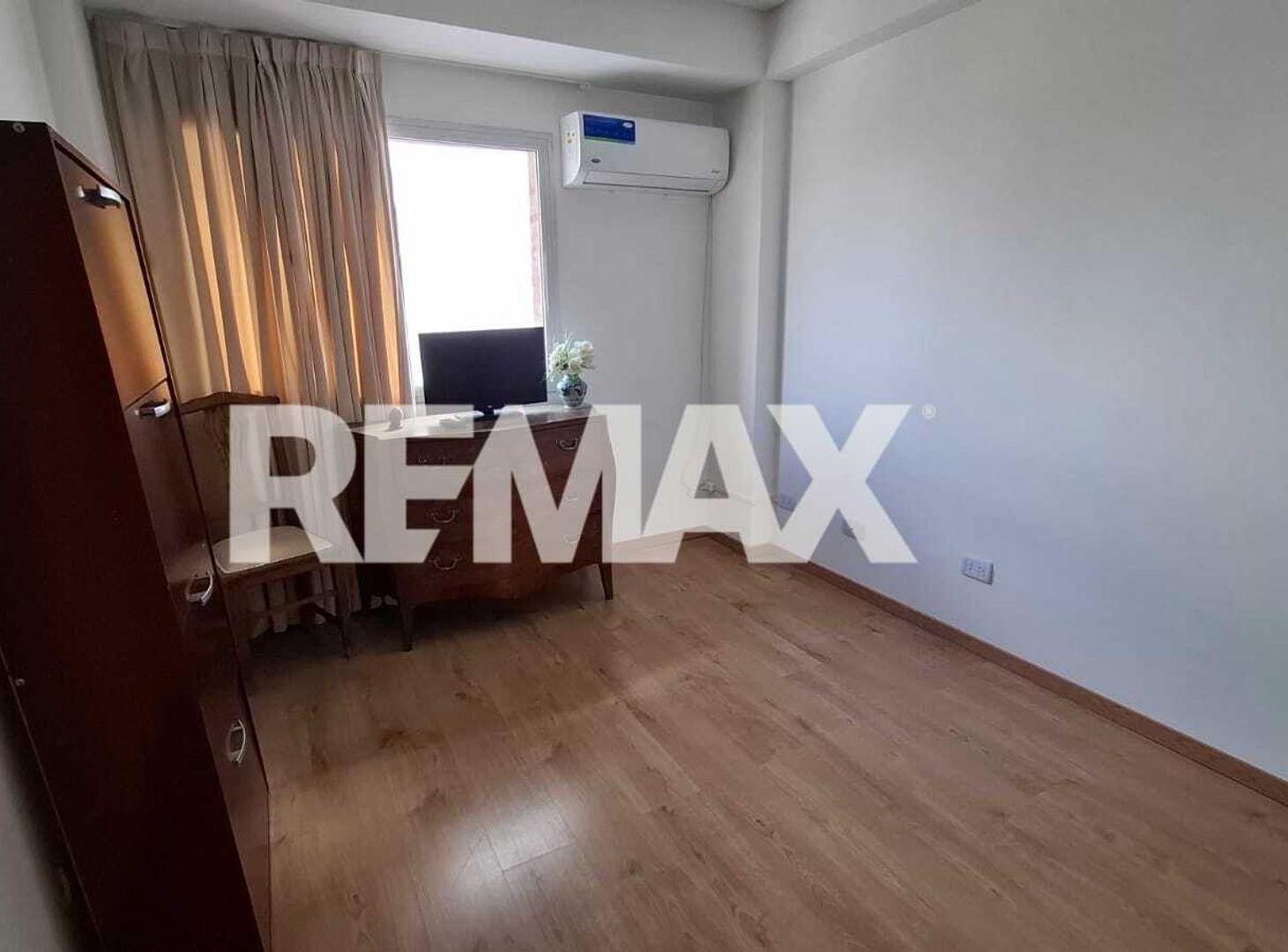 Foto de EN VENTA Departamento 3 dormitorios - Illia 1000, imagen 2
