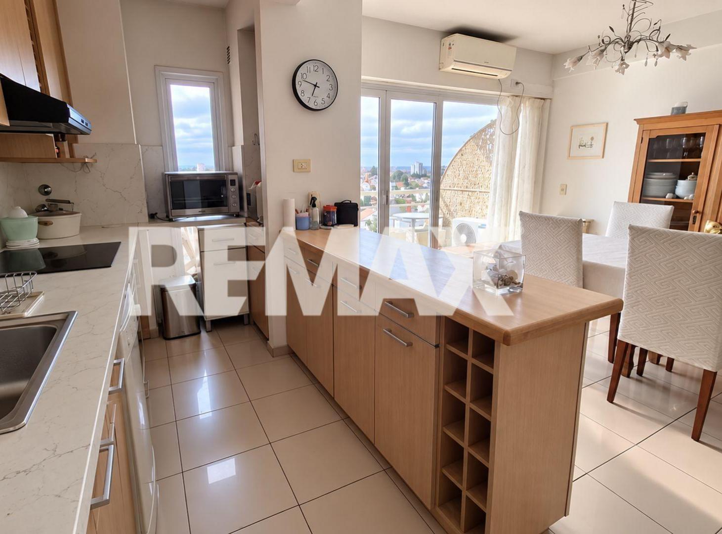 Foto de EN VENTA Departamento 3 dormitorios - Illia 1000, imagen 5