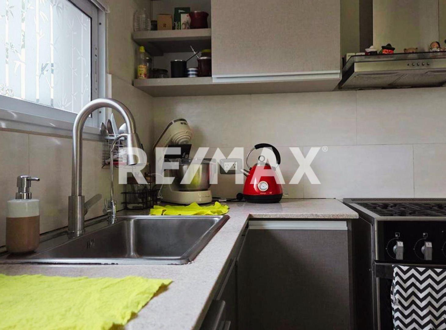 Foto de VENTA| DÚPLEX 3 DORMITORIOS|B CERRADO LA PEREGRINA, imagen 2