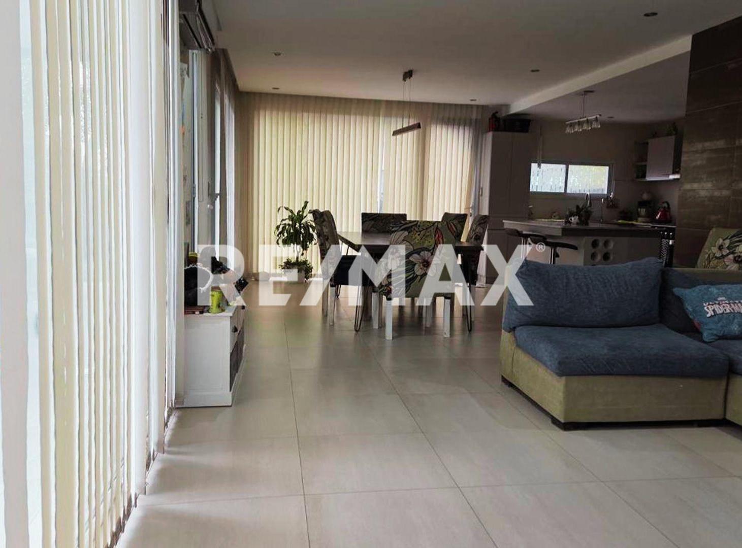Foto de VENTA| DÚPLEX 3 DORMITORIOS|B CERRADO LA PEREGRINA, imagen 5