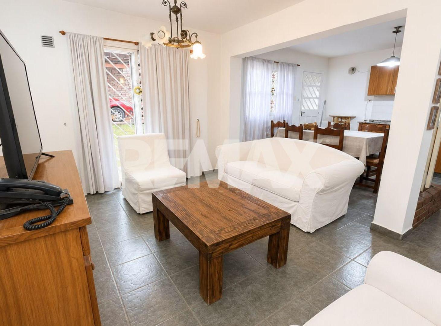 Foto de VENTA DÚPLEX 3 DORMITORIOS B° GREGORIO ÁLVAREZ NQN, imagen 3