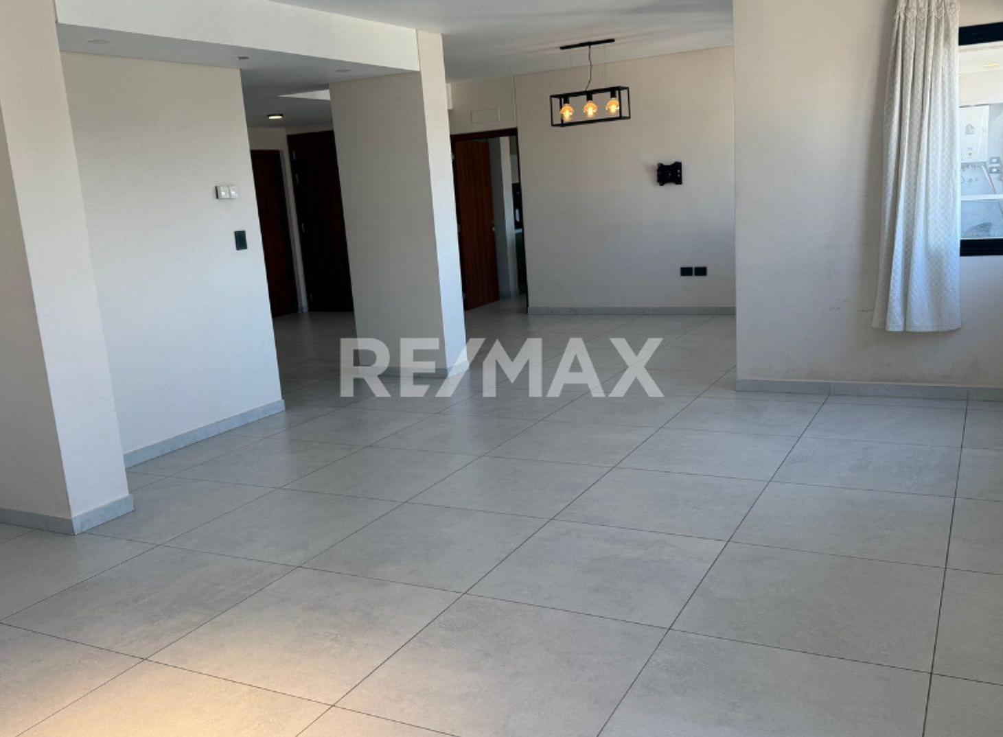 Foto de DEPARTAMENTO 4 DORMITORIOS EN VENTA, CIPOLLETTI., imagen 2