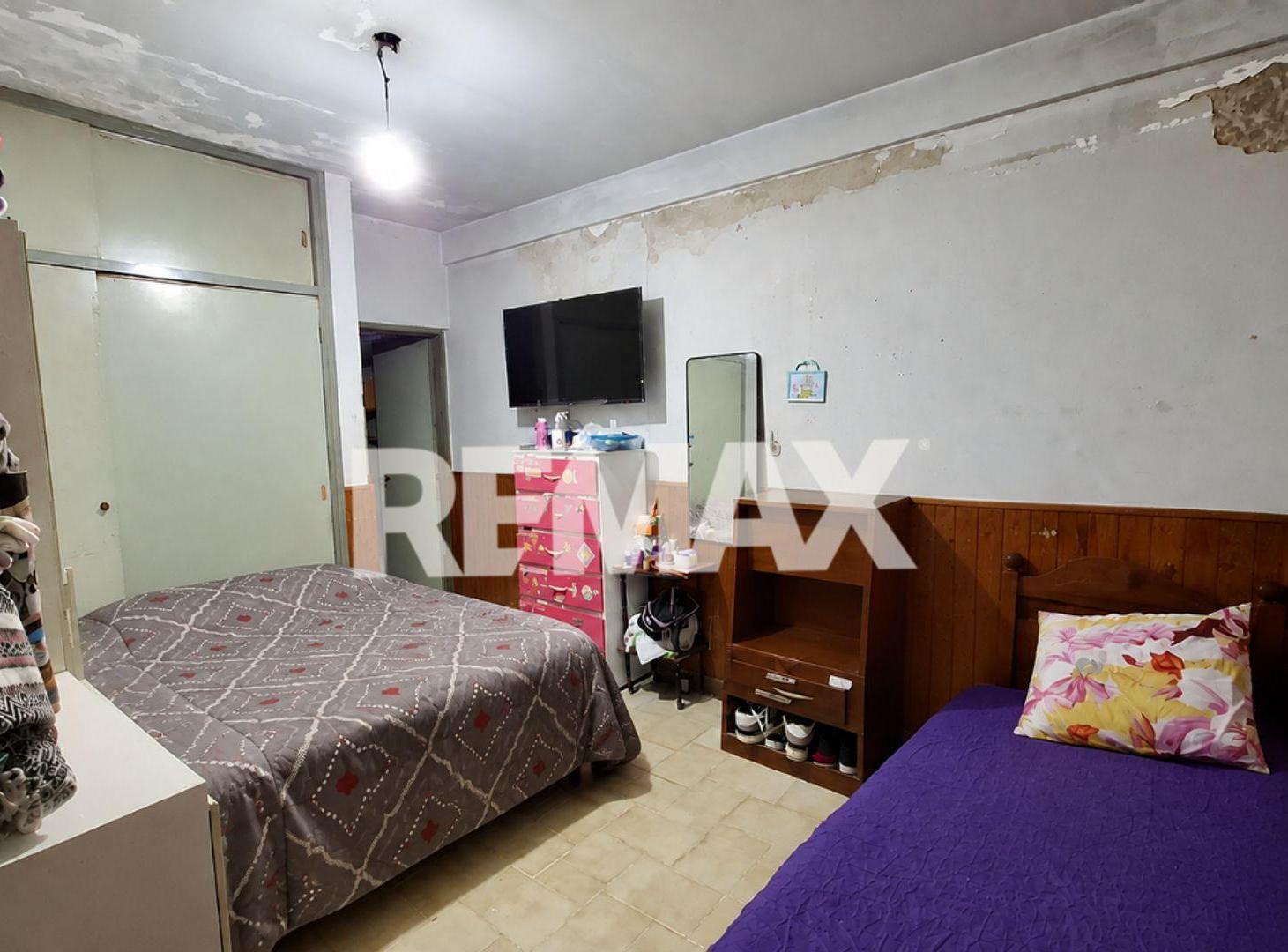 Foto de VENTA CASA+DPTOS+QUINCHO-A REFACCIONAR-lote 742m2, imagen 4