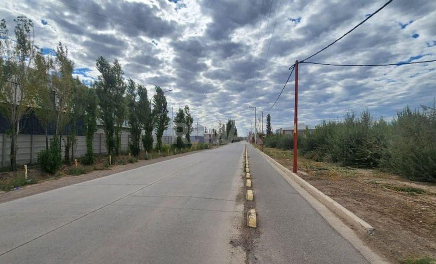 Foto de LOTE EN VENTA 1470 m2,PARQUE INDUSTRIAL CIPOLLETTI, imagen 3