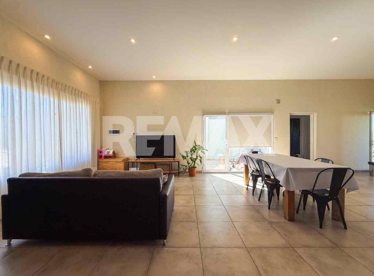 Foto de VENTA CASA 3 DORMITORIOS CON PILETA, imagen 3