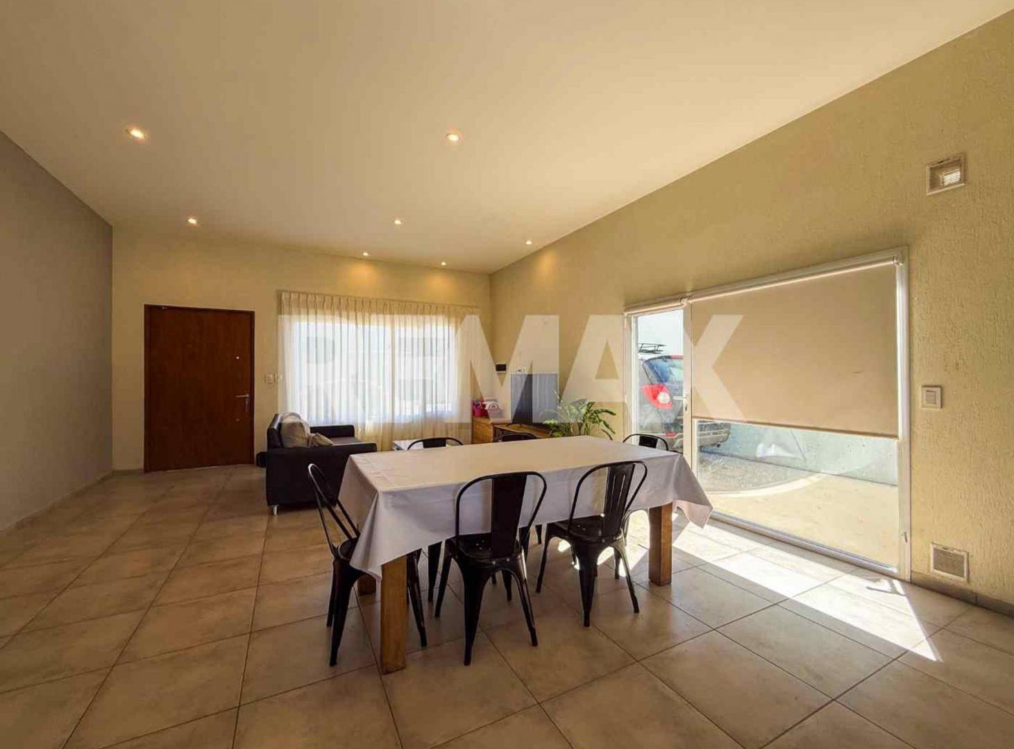 Foto de VENTA CASA 3 DORMITORIOS CON PILETA, imagen 2