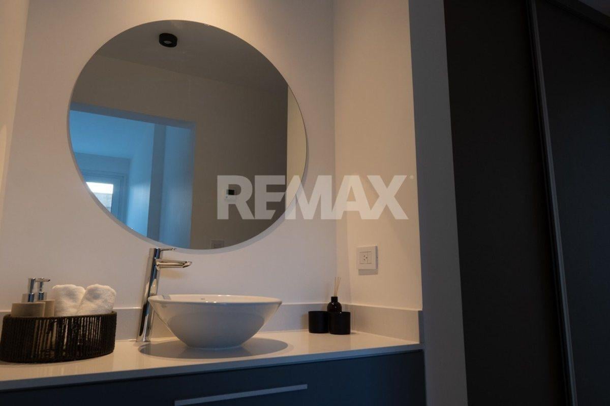 Foto de VENTA DEPARTAMENTO 2 DORMITORIOS EN MORENO CENTER, imagen 4