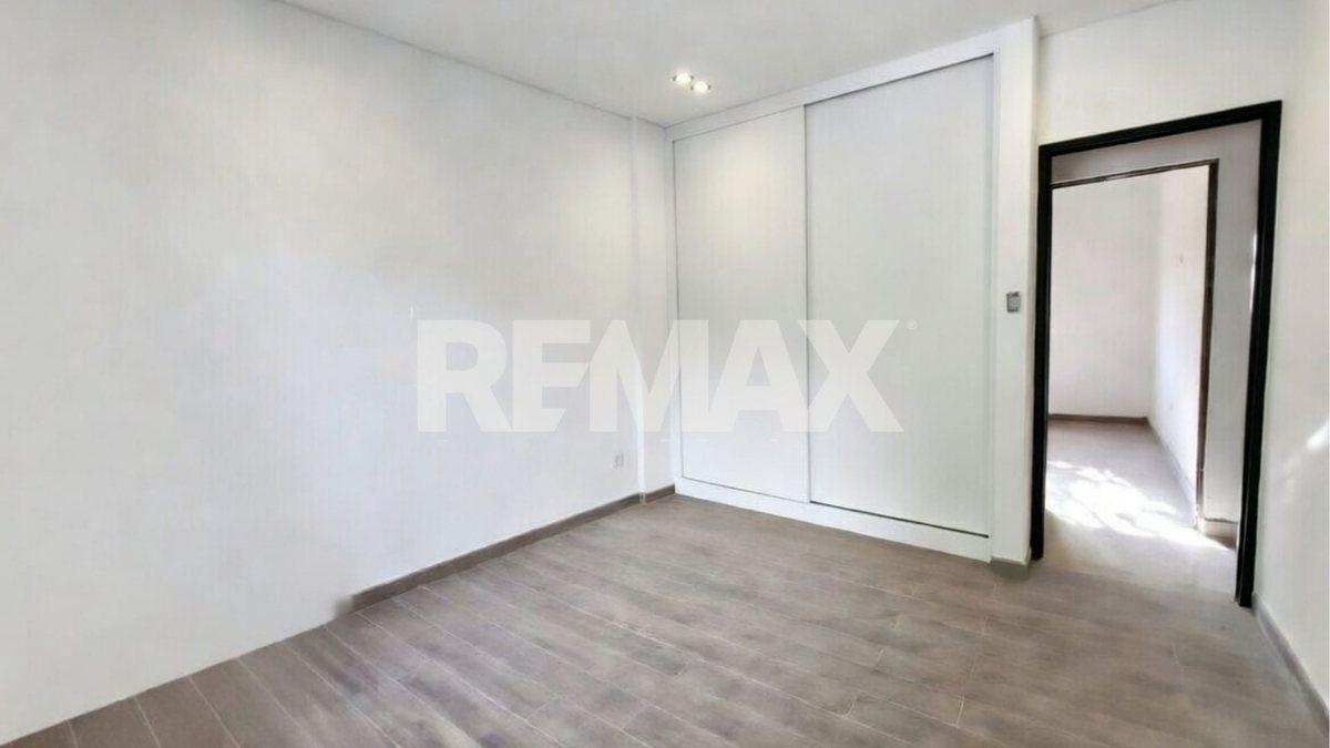 Foto de VENTA DEPARTAMENTO 3 DORM. B° GIACHINO PLOTTIER, imagen 4