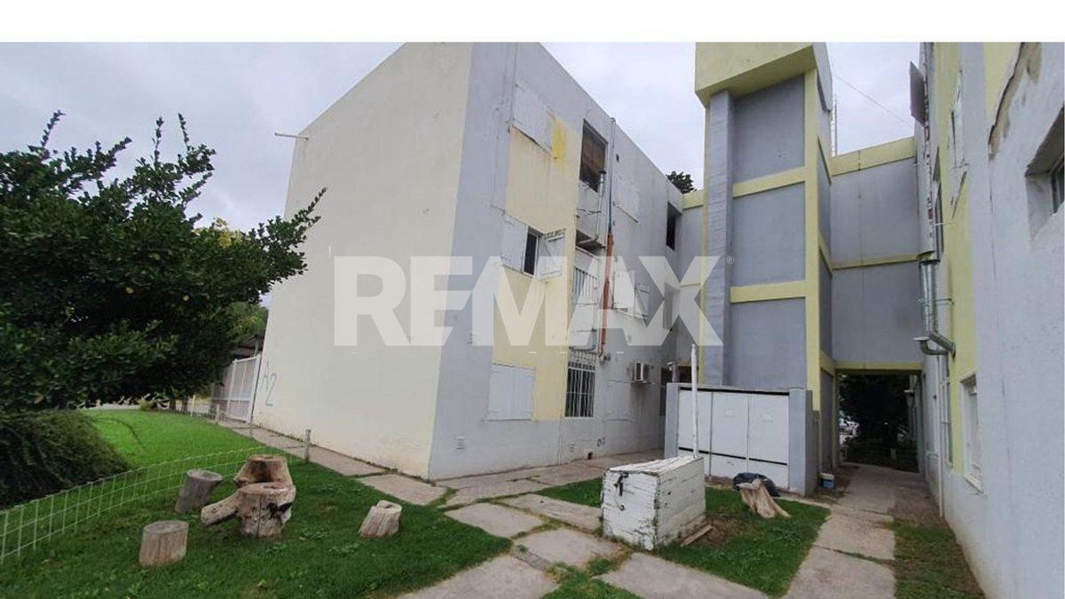Foto de VENTA DEPARTAMENTO 3 DORM. B° GIACHINO PLOTTIER, imagen 2