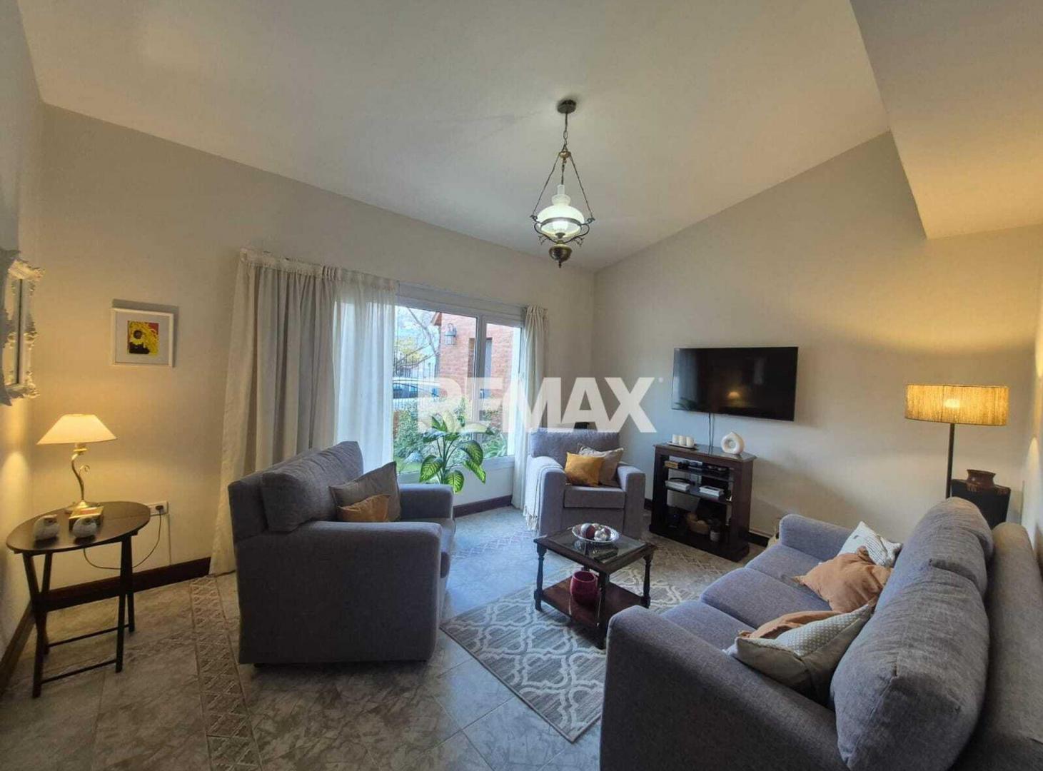 Foto de VENTA Casa 3 dorm y estudio B° Salud PublicaNQN, imagen 4