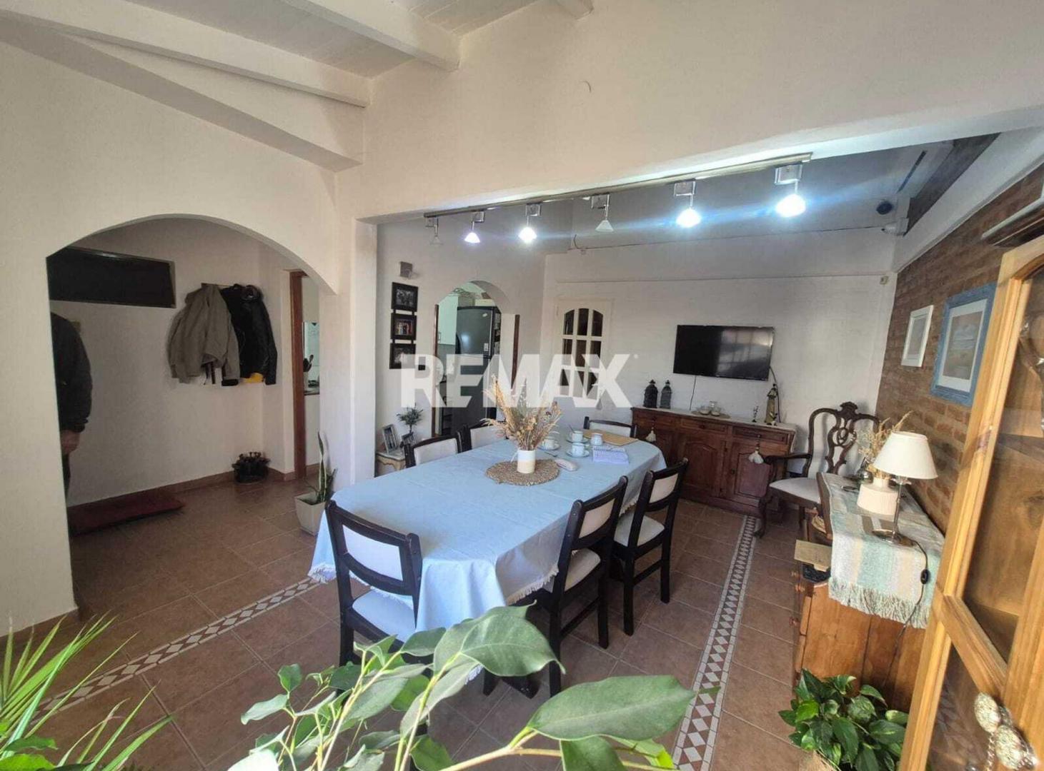 Foto de VENTA Casa 3 dorm y estudio B° Salud PublicaNQN, imagen 5