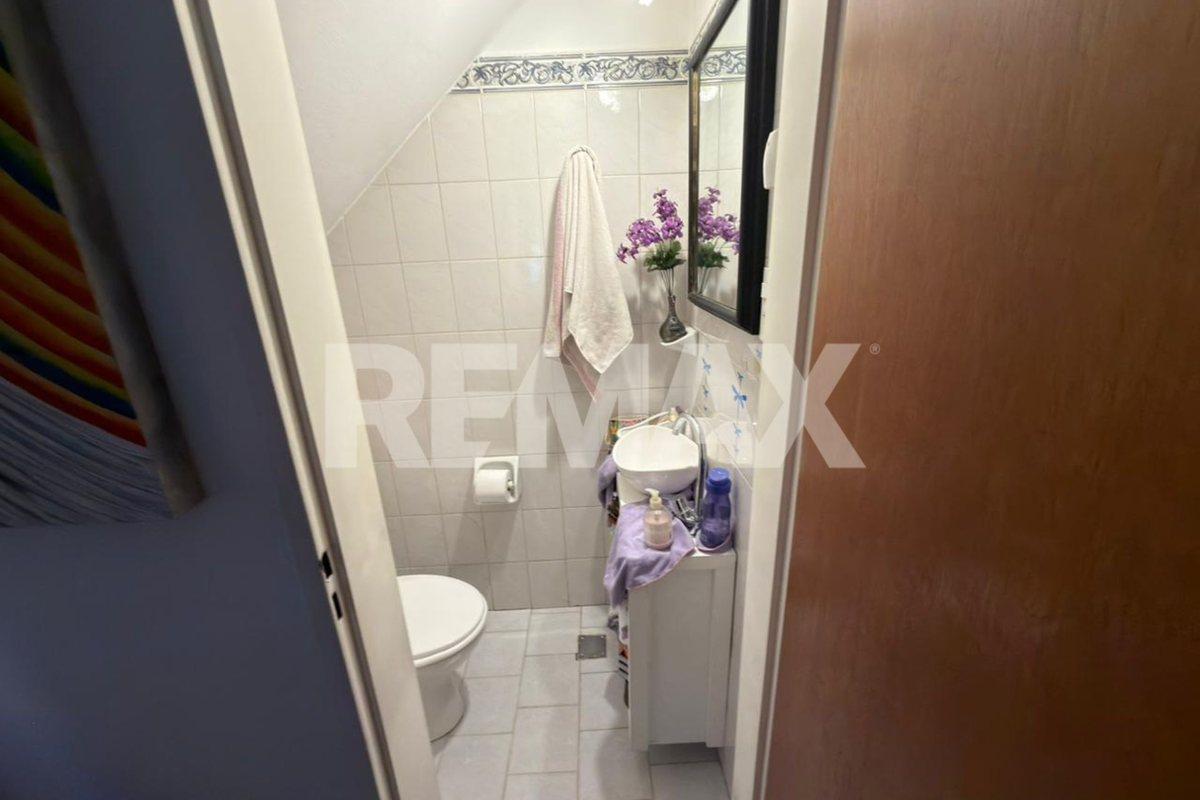 Foto de VENTA DUPLEX 3 DORMITORIOS B° VILLAFARREL NQN, imagen 3