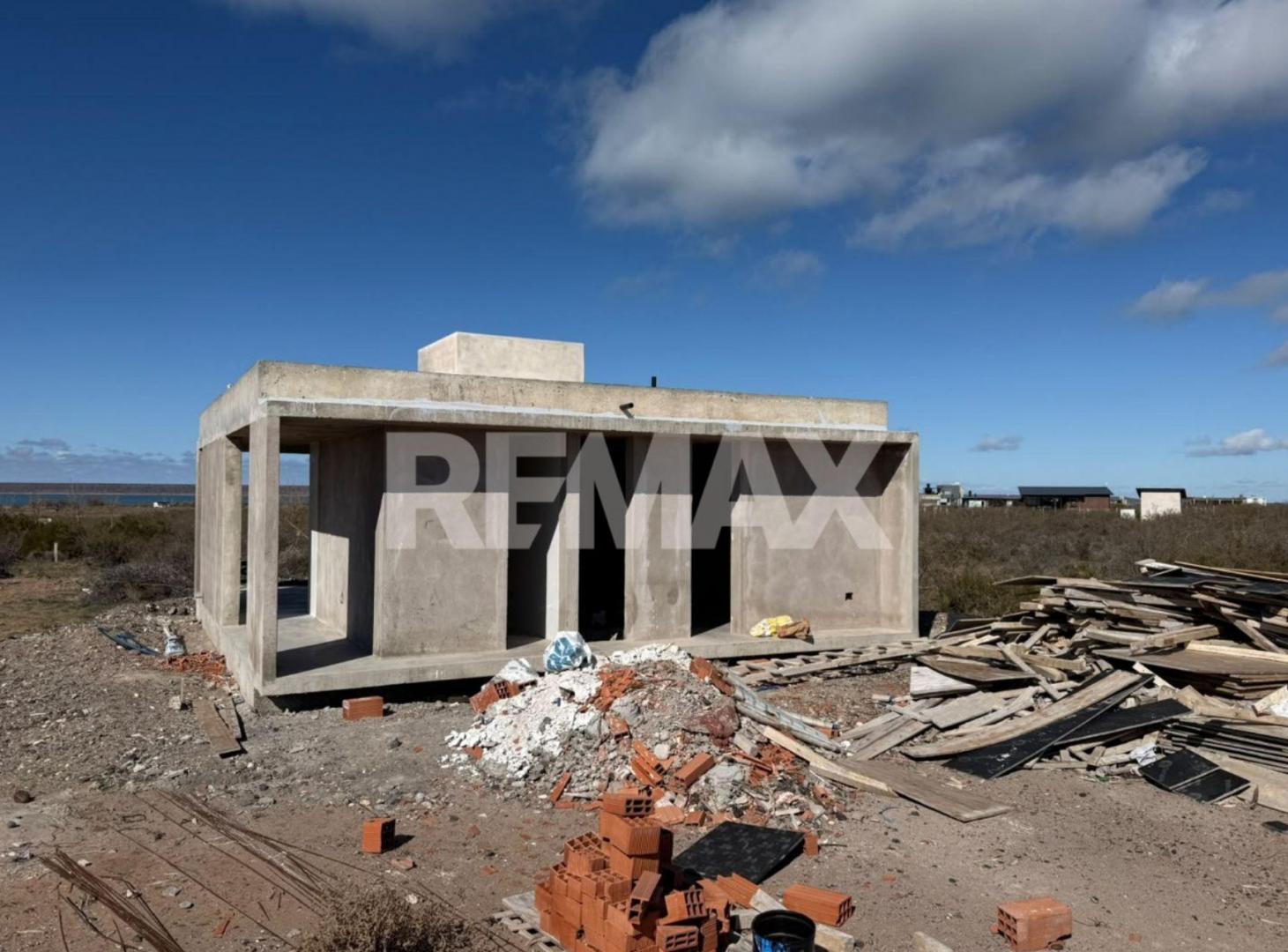 Foto de CASA EN VENTA 2 DORMITORIOS | CHOCON MEDIO, imagen 2