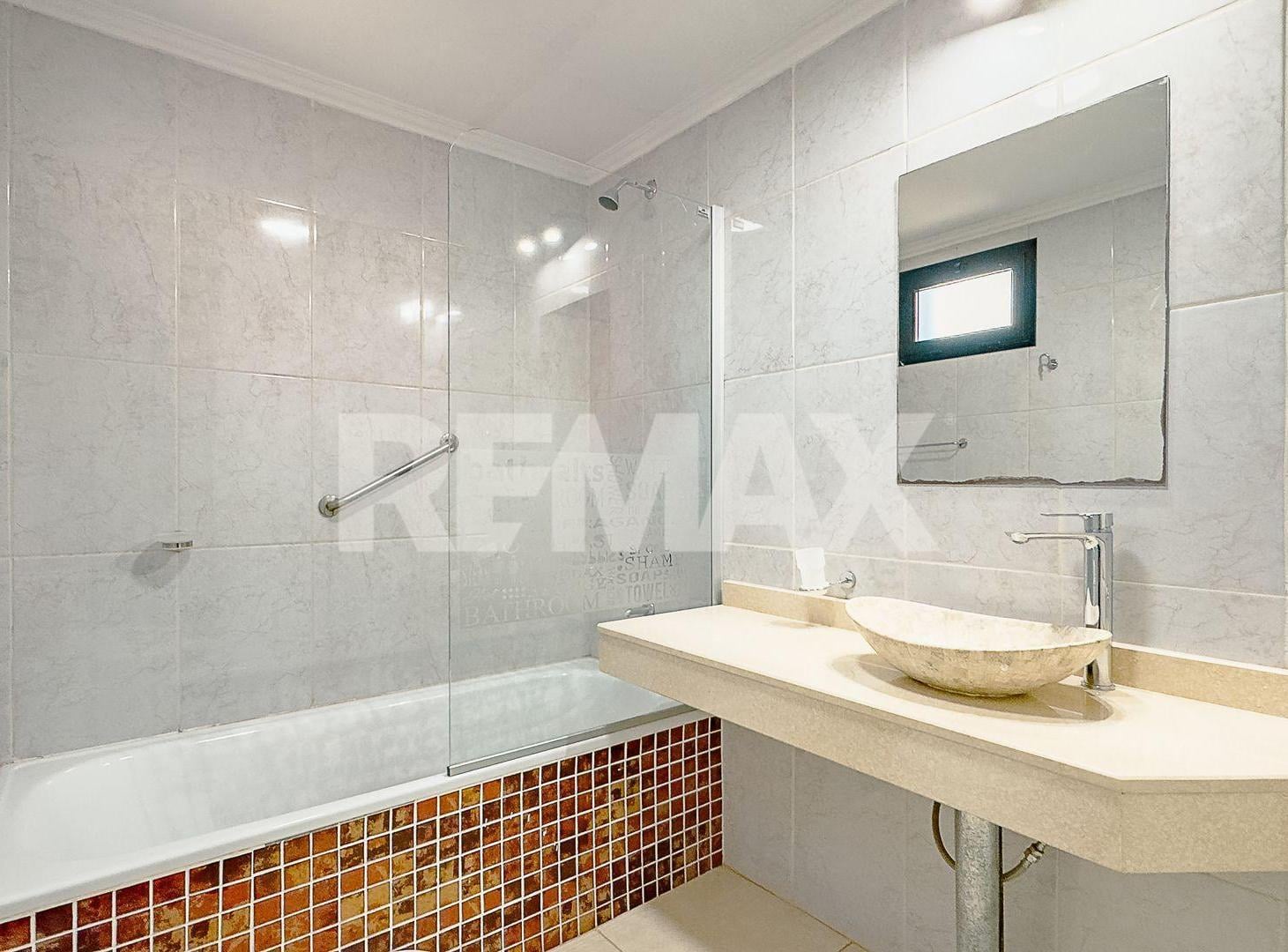 Foto de EN VENTA COMPLEJO DPTOS Y LOCAL VACA MUERTA AÑELO, imagen 5