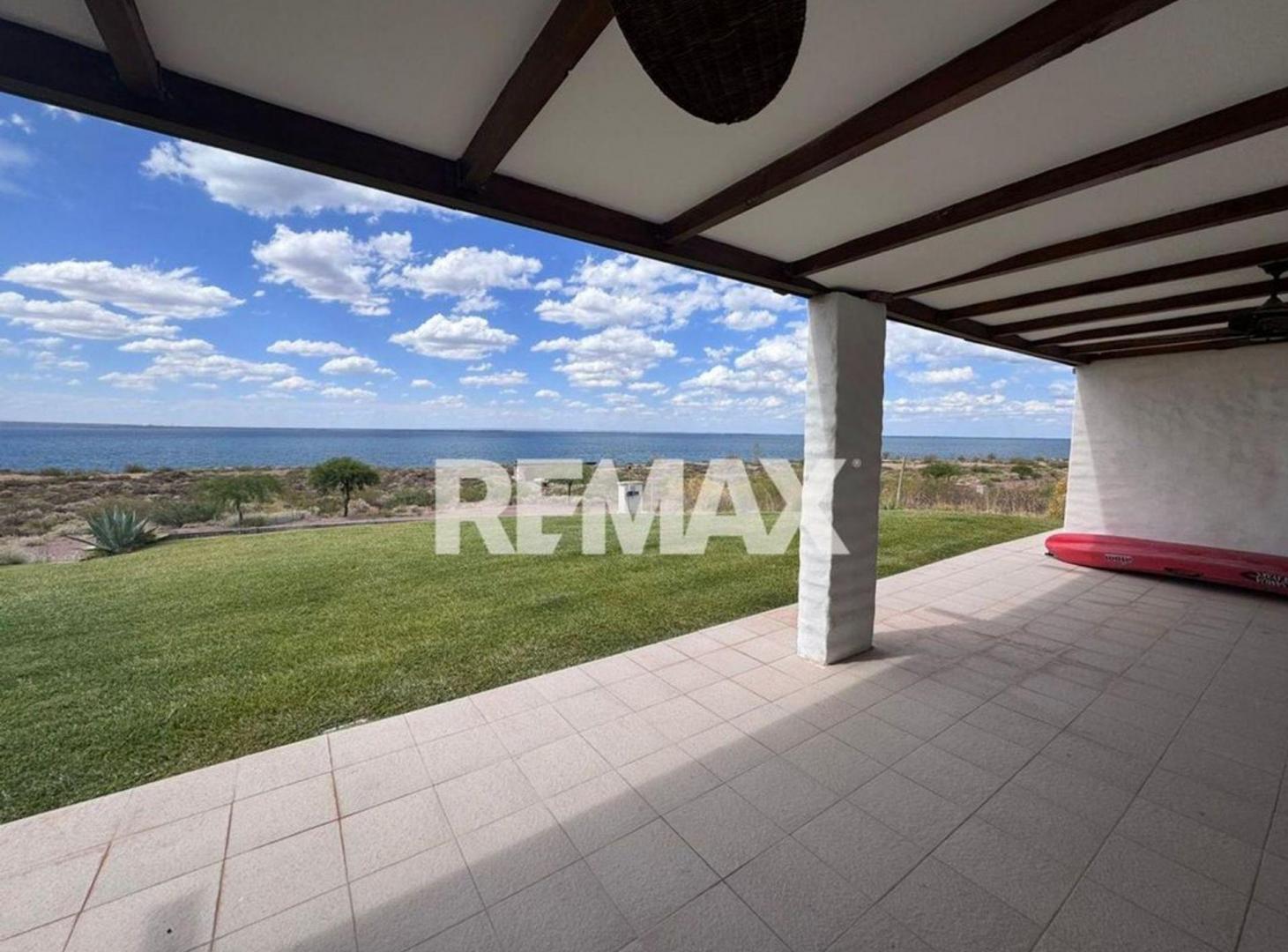 Foto de VENTA casa en B° La Península Lago Mari Menuco NQN, imagen 4