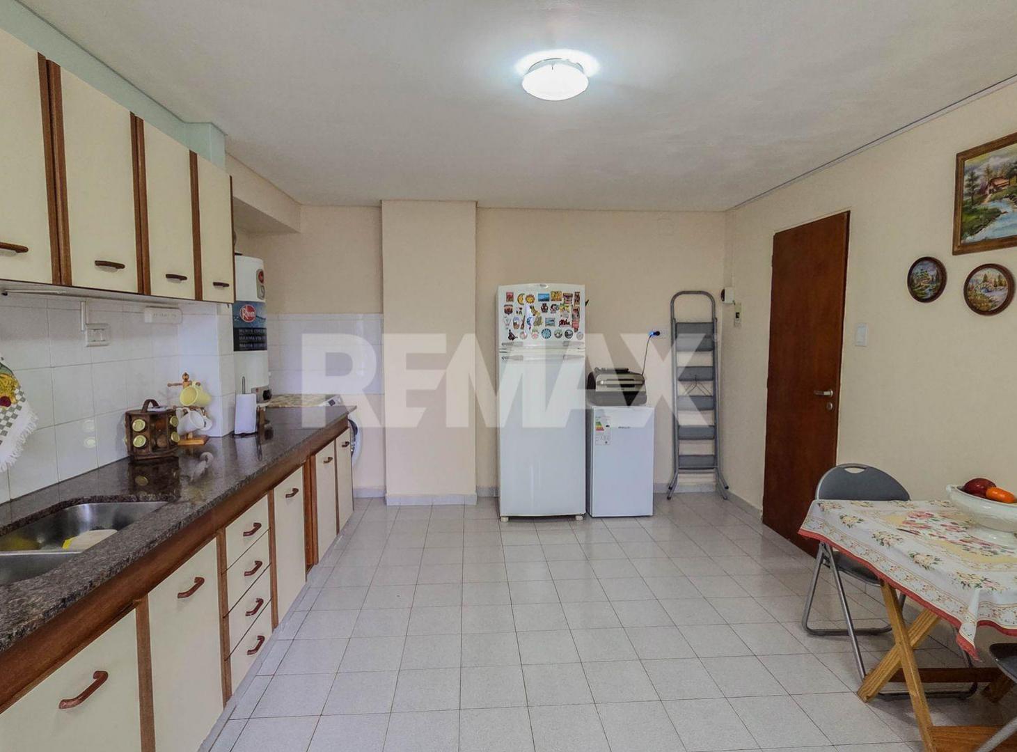 Foto de Departamento 2 dorm cochera, Santa Fe 645, Neuquen, imagen 3