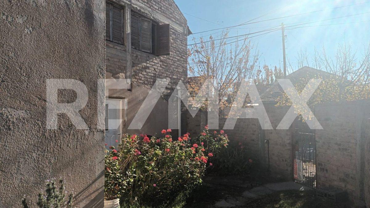 Foto de VENTA CASA APTA DESARROLLO - CENTENARIO, imagen 3