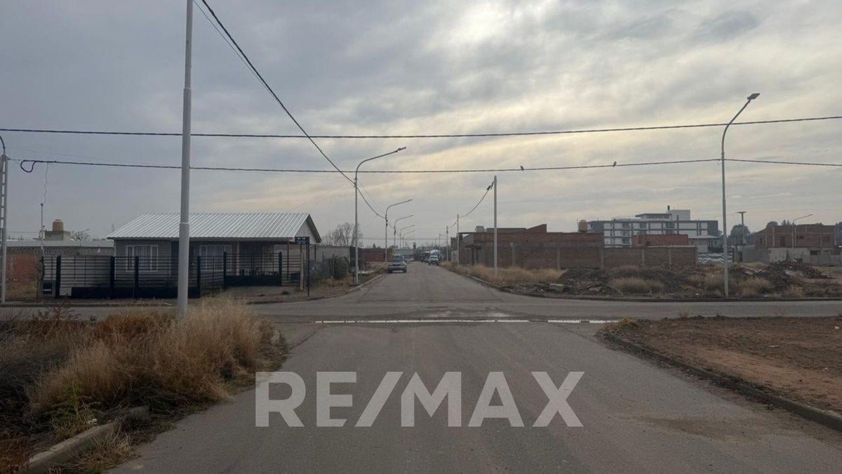 Foto de LOTE EN VENTA 379,57 M2 | GARCIA BAYON | NEUQUÉN, imagen 3