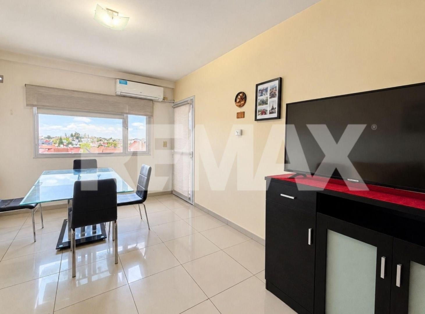 Foto de Departamento de 1 dormitorio con balcón, en venta, imagen 2