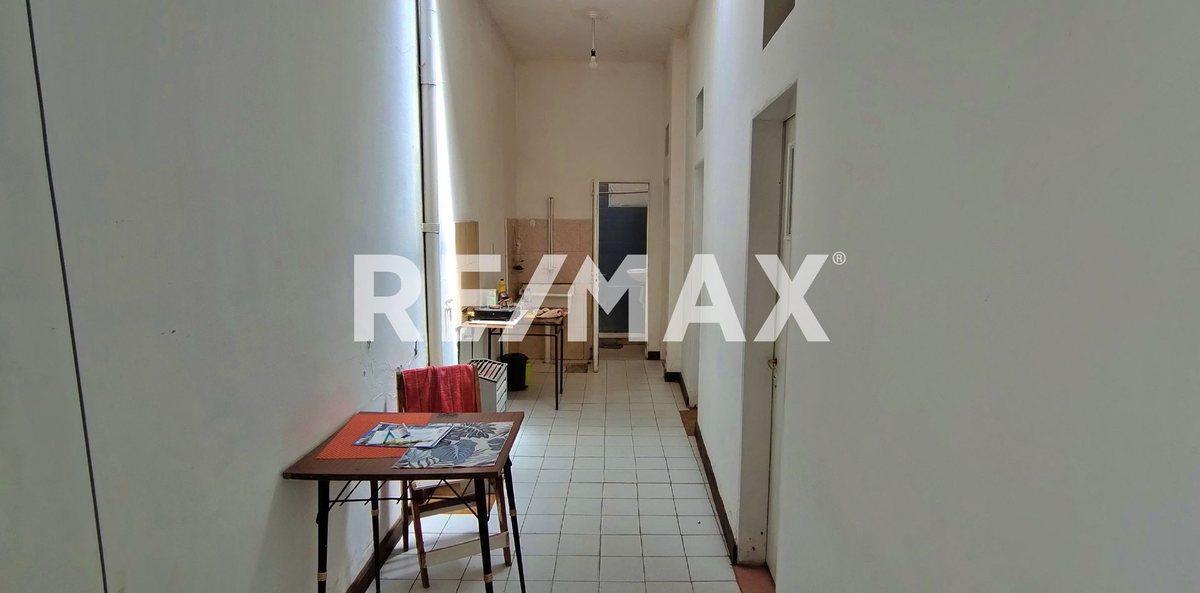 Foto de EN VENTA Casa lote apto desarrollo, imagen 2
