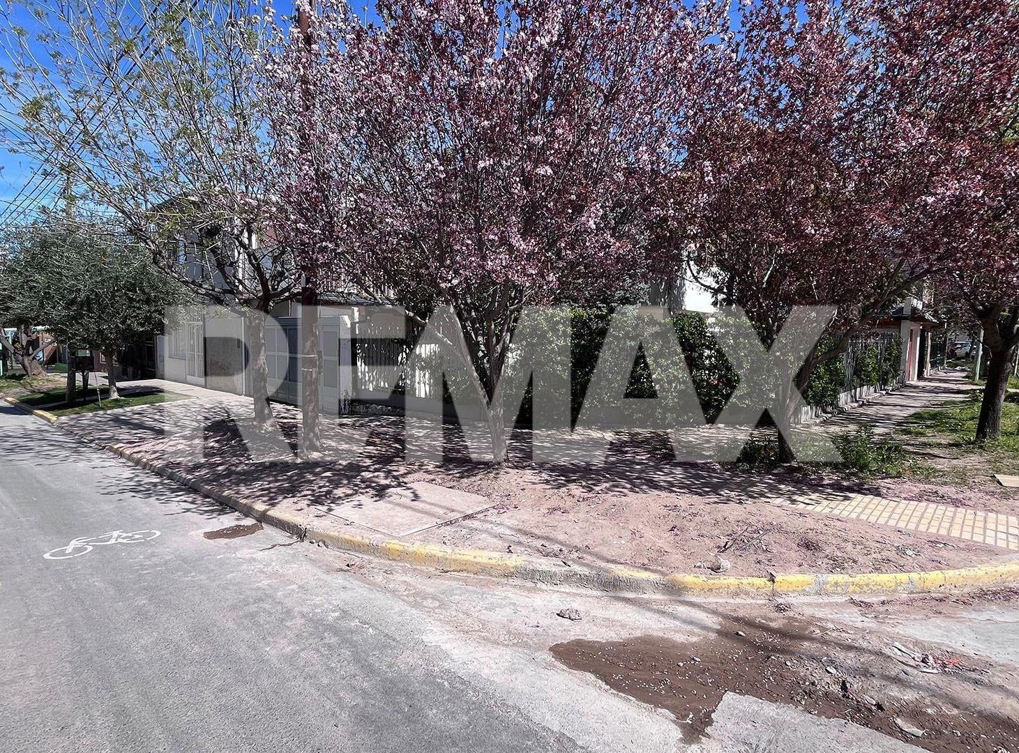 Foto de VENTA CASA + DEPARTAMENTO Y LOCAL ,SANTA GENOVEVA, imagen 1