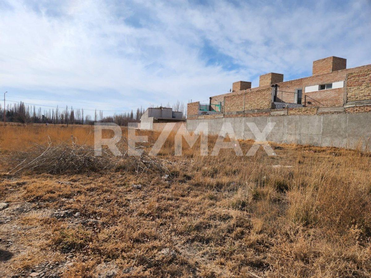 Foto de LOTE DE 369 M2 EN LOS PERALES FERNANDEZ ORO, imagen 2