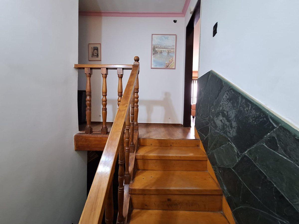 Foto de VENTA CASA 5 DORMITORIOS JARDINES DEL REY, imagen 4