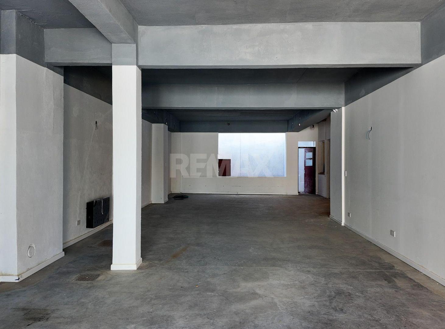 Foto de LOCAL COMERCIAL EN ALQUILER AV OLASCOAGA NEUQUEN, imagen 4