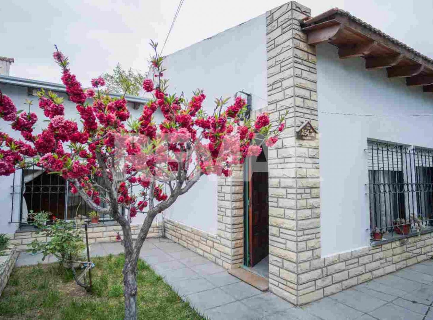 Foto de VENTA CASA 2 DORMITORIOS EN B° CUMELEN NEUQUÉN, imagen 4