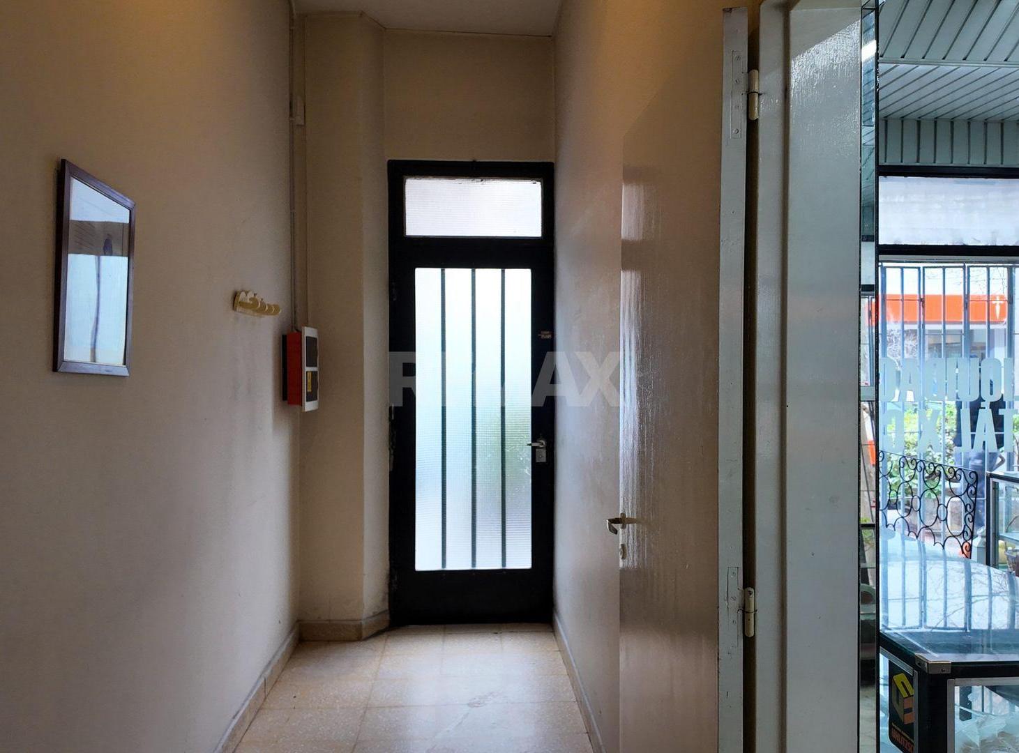 Foto de LOCAL COMERCIAL EN 2 PLANTAS EN ALQUILER, imagen 2