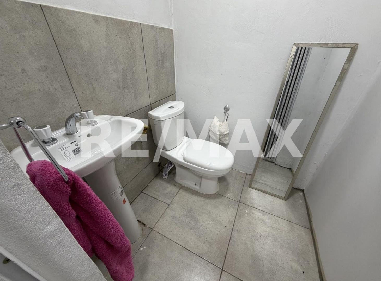 Foto de CASA + DOS LOCALES EN VENTA | ALLEN, imagen 3