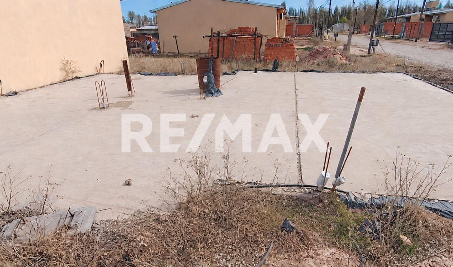Foto de LOTE EN VENTA EN B° VIENTOS DEL SUR CON PLATEA, imagen 3