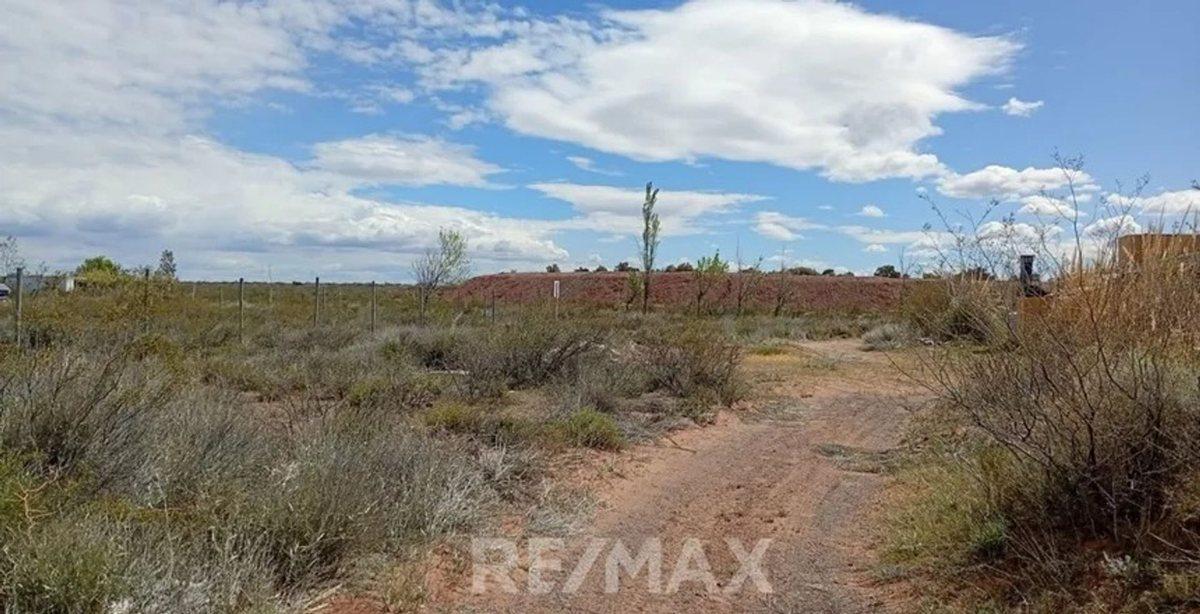 Foto de Terreno en venta, Villa Tenis Club - Mari Menuco, imagen 3