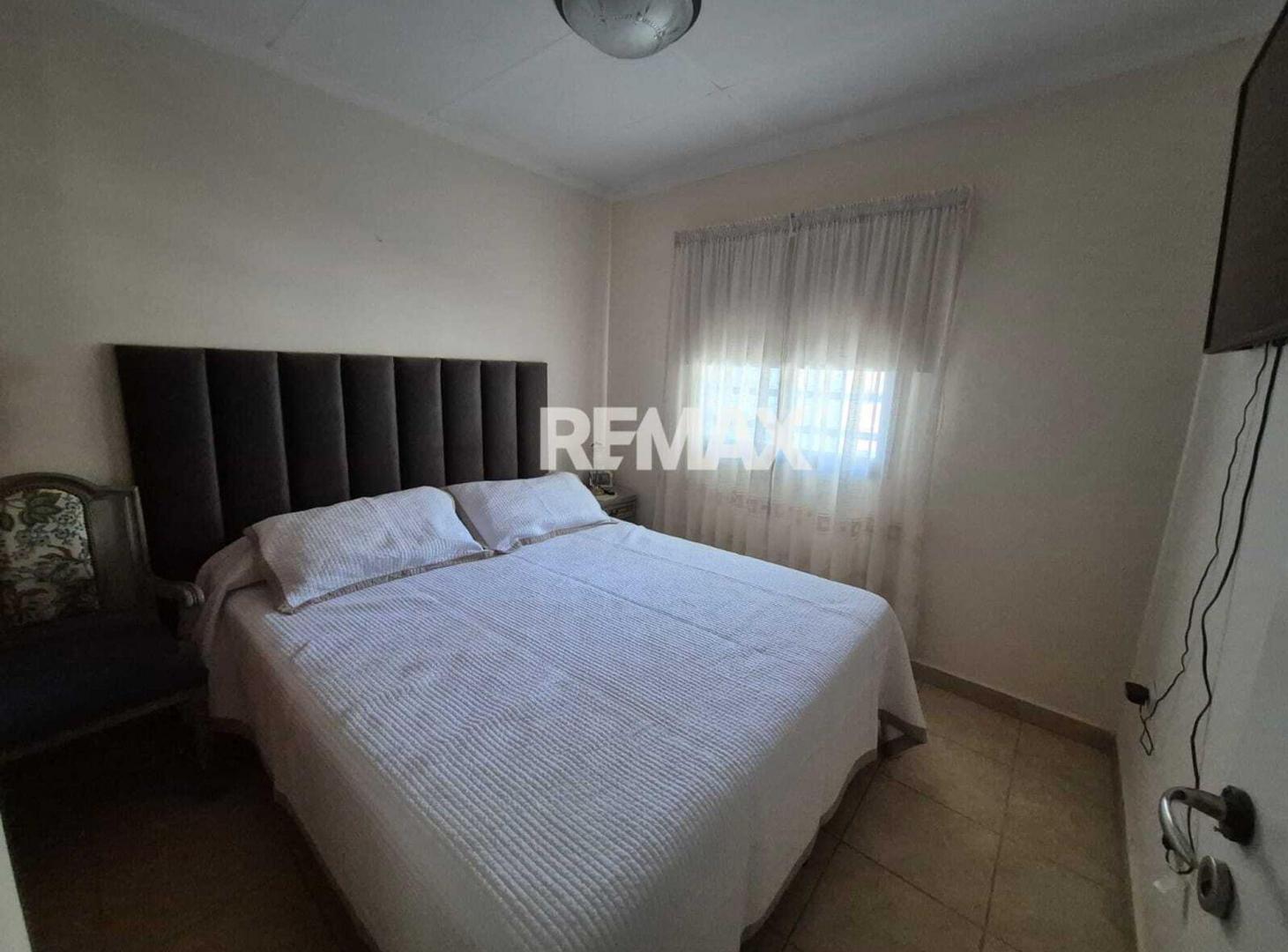 Foto de EN VENTA - CASA 2 DORMITORIOS - B° 140 VIVIENDAS, imagen 5
