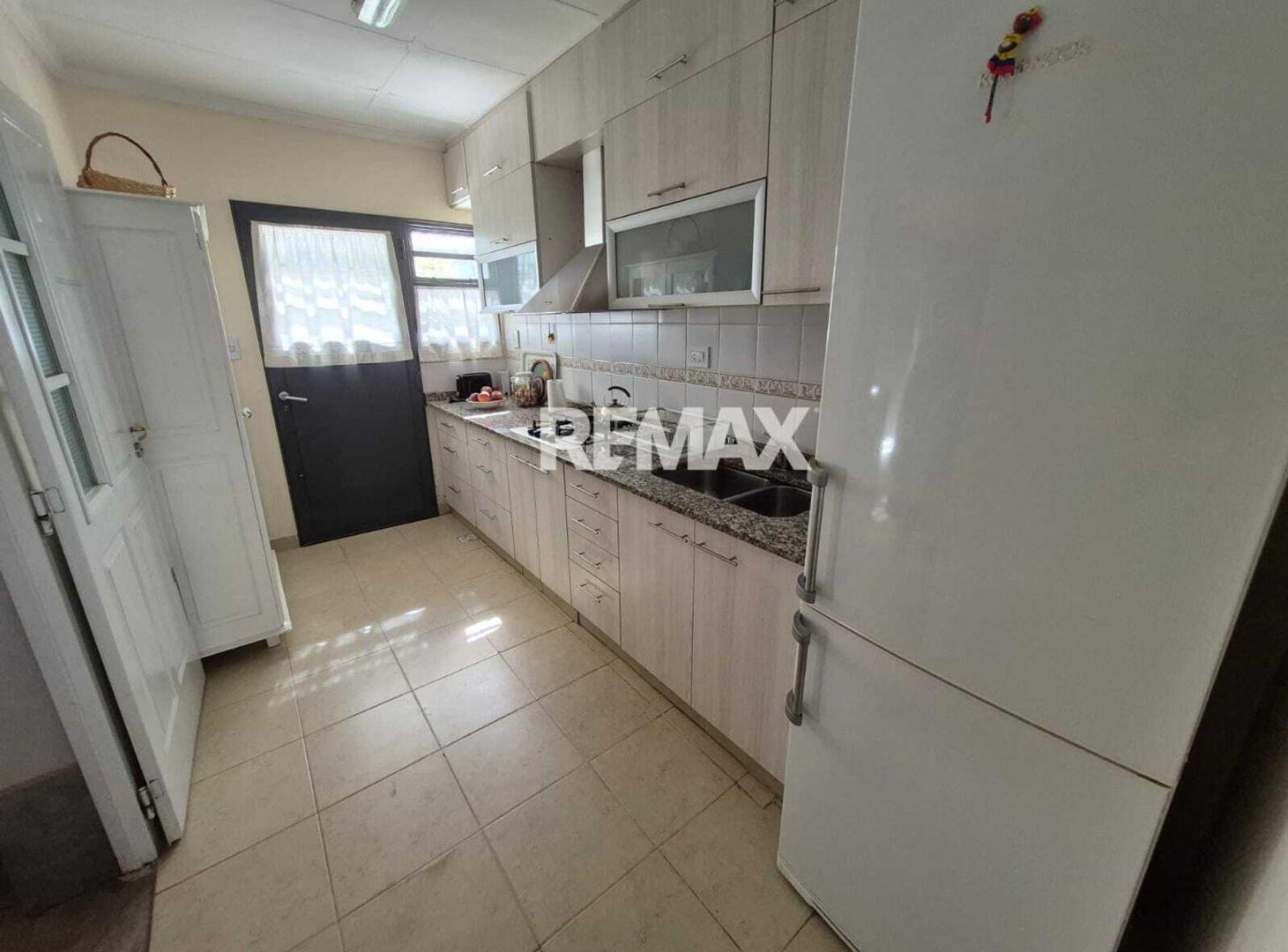 Foto de EN VENTA - CASA 2 DORMITORIOS - B° 140 VIVIENDAS, imagen 4