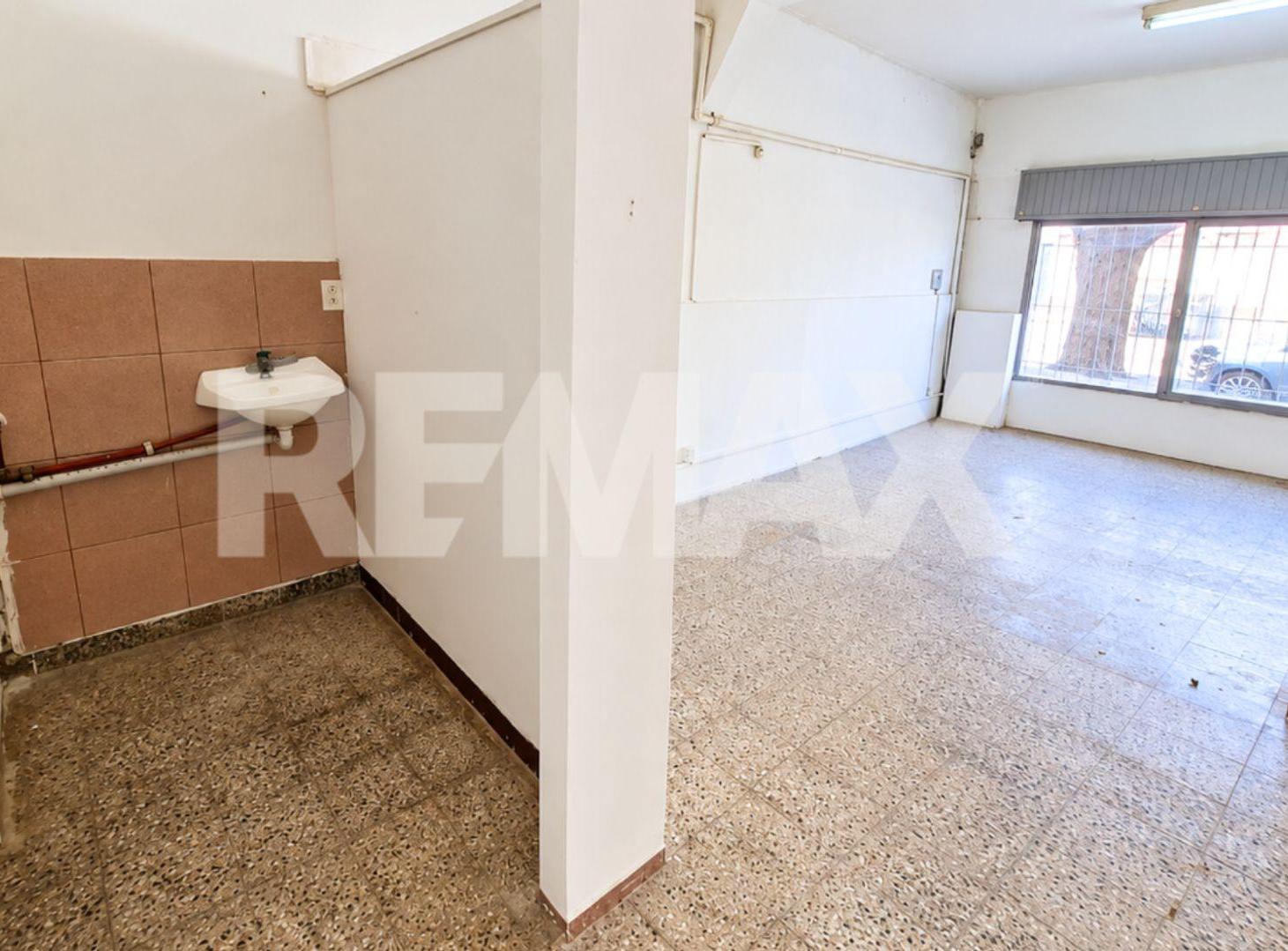 Foto de LOCAL COMERCIAL EN ALQUILER – CENTENARIO, imagen 2