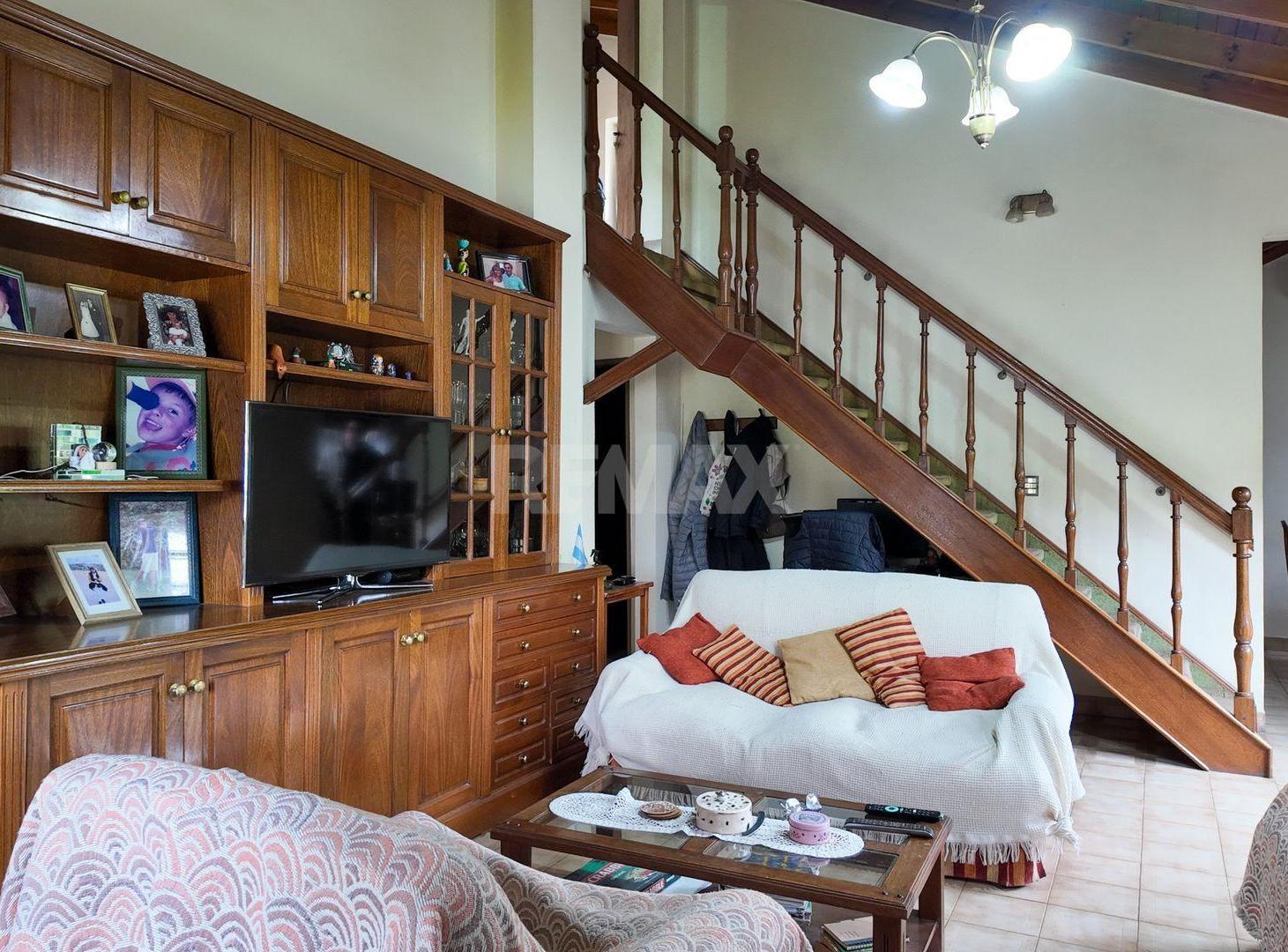 Foto de VENTA CASA 4 DORMITORIOS BARRIO CUMELÉN, imagen 3
