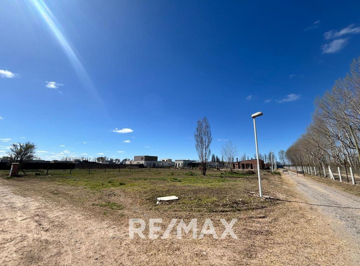 Foto de VENTA TERRENO Bº PRIVADO PLAZA PUEBLO - CIPOLLETTI, imagen 5