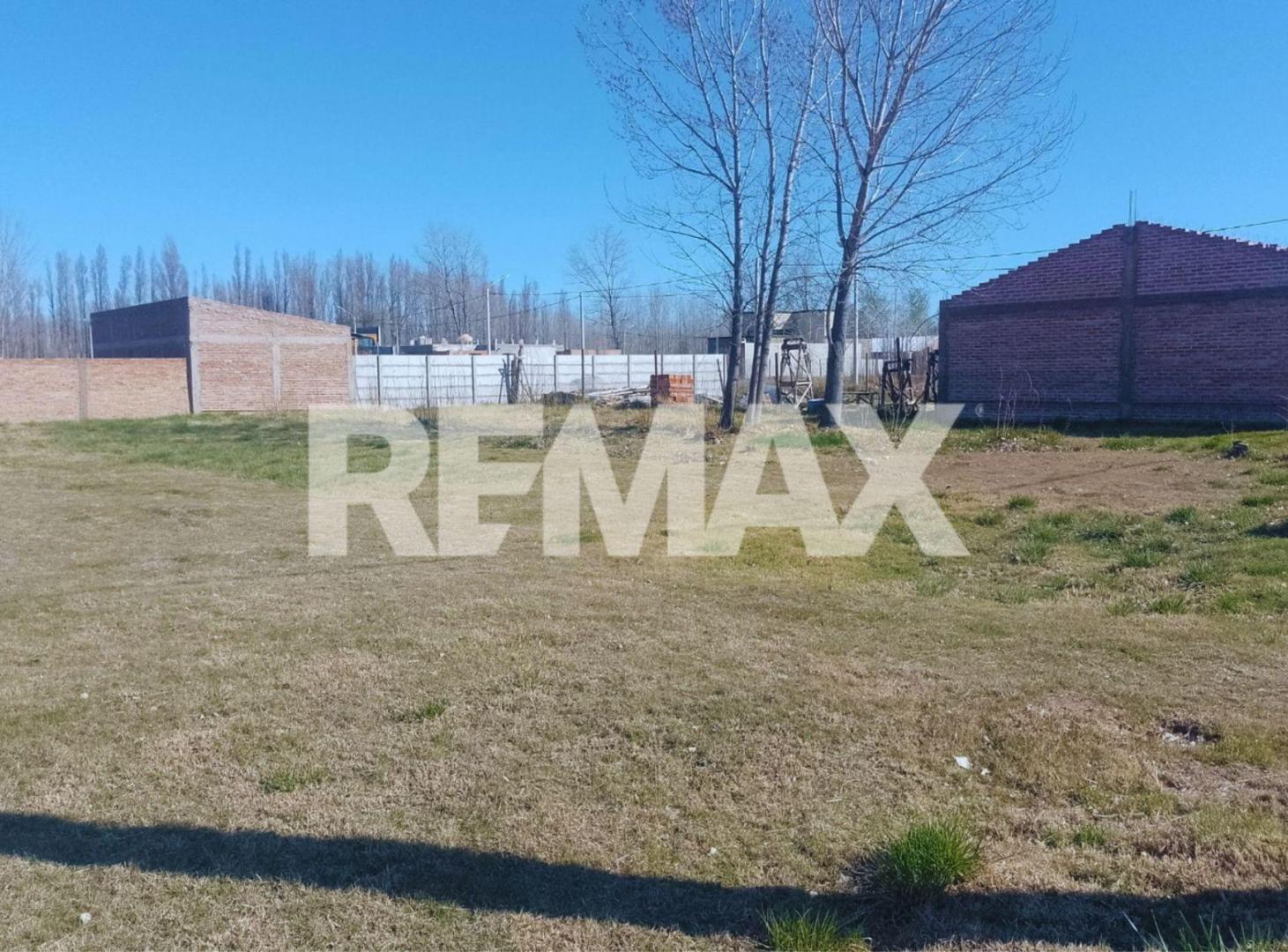 Foto de LOTE EN VENTA Bº CASTRO RENDON - PLOTTIER, imagen 3