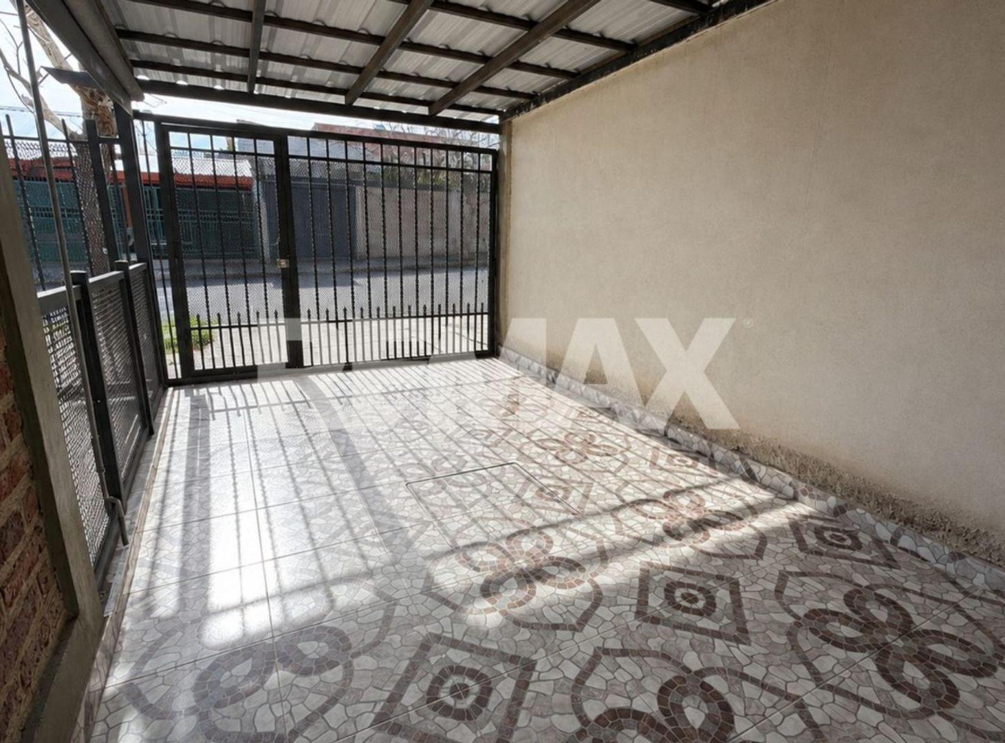 Foto de VENTA CASA 3 DORM. B° UNIÓN DE MAYO NQN, imagen 2