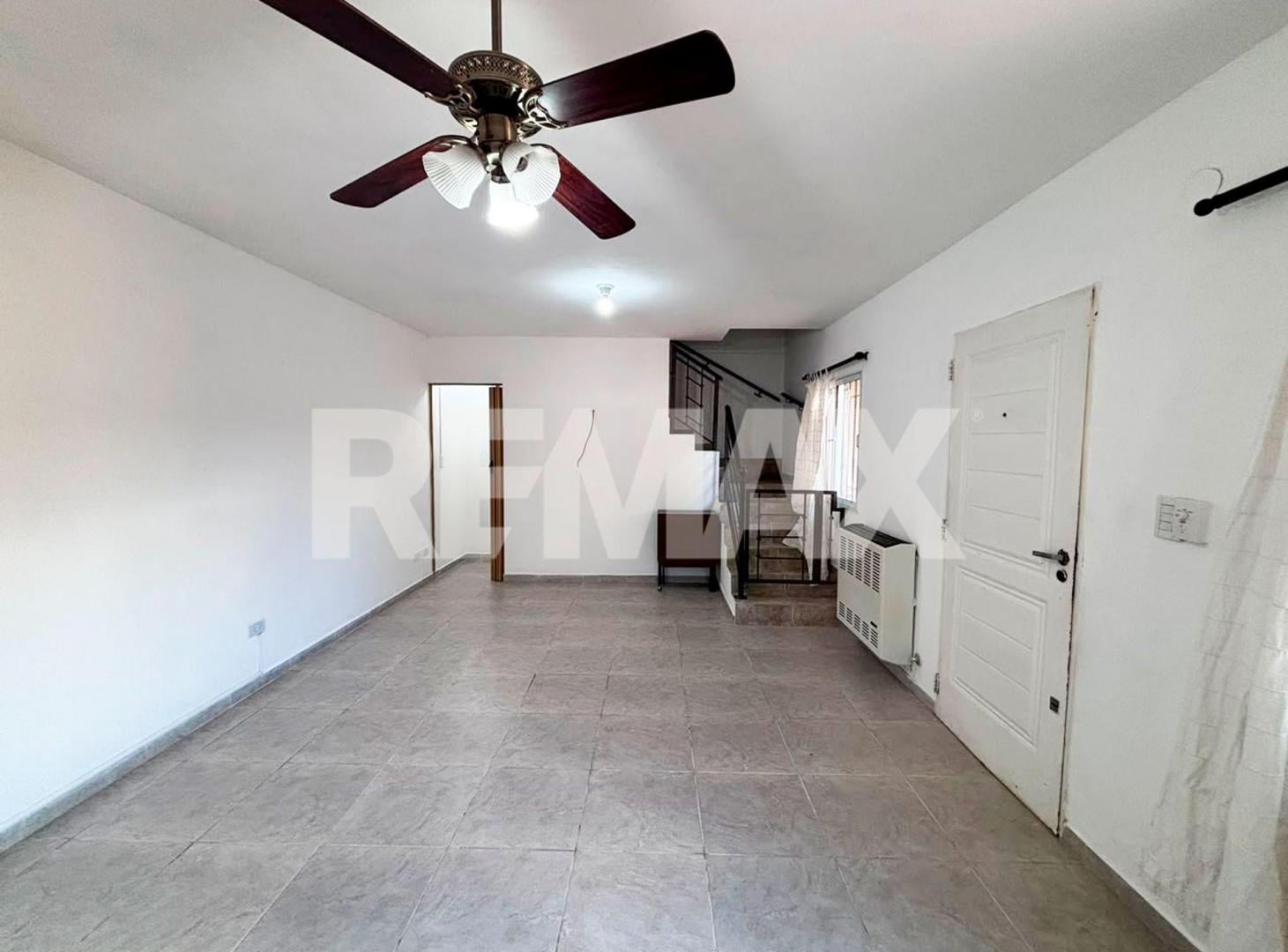 Foto de Duplex 2 Dormitorios en Alquiler - B° Huiliches, imagen 5