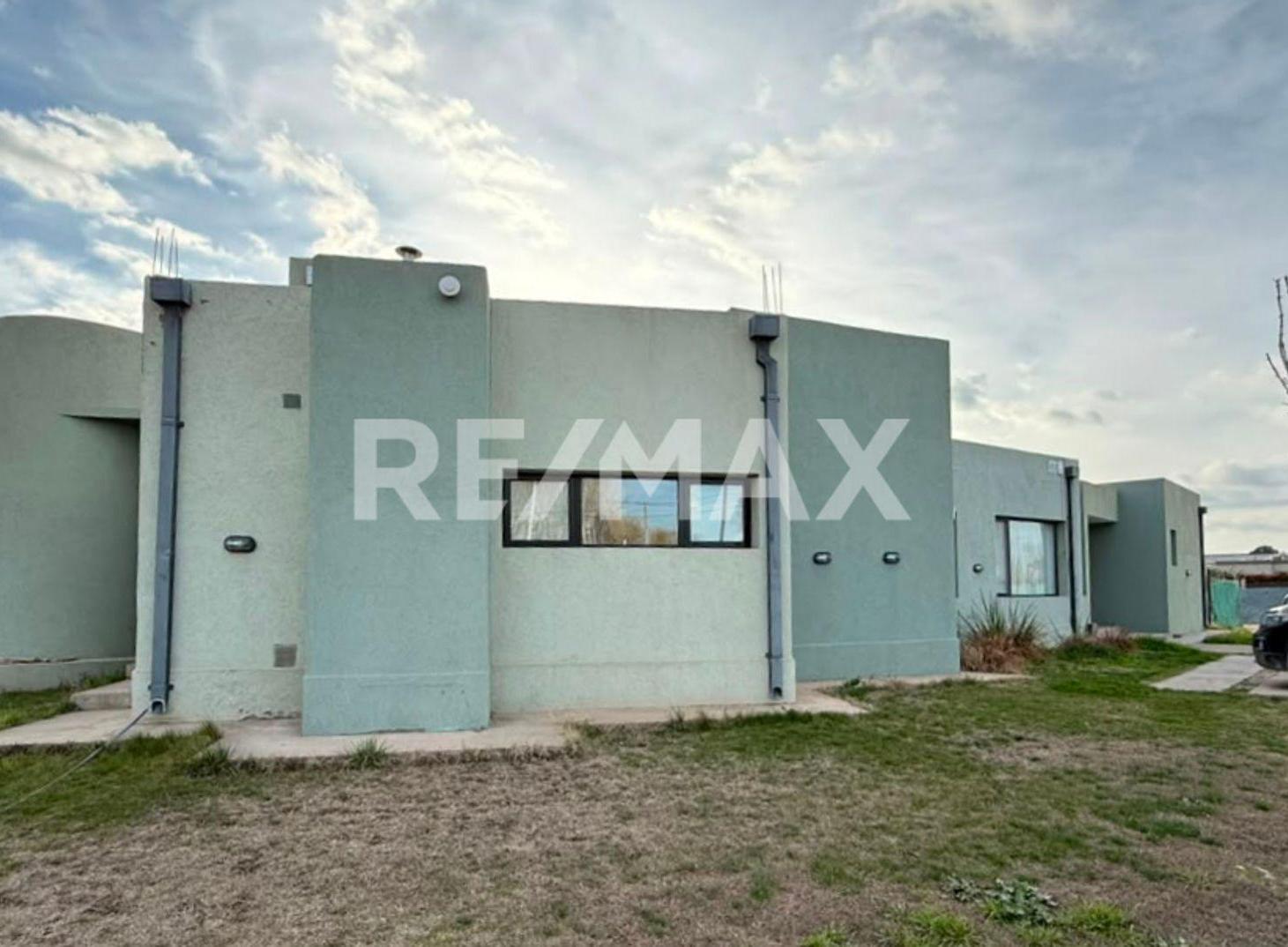 Foto de CASA DE 3 DORM. EN B° PRIVADO LA FALDA, CIPOLLETTI, imagen 3