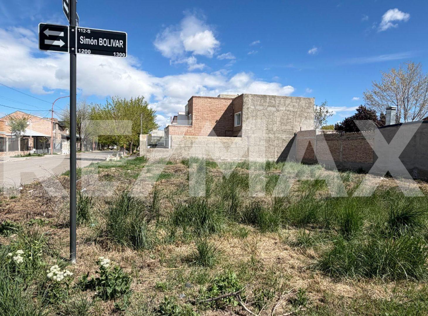 Foto de LOTE EN ESQUINA BARRIO LAS VIÑAS CIPOLLETTI, imagen 2