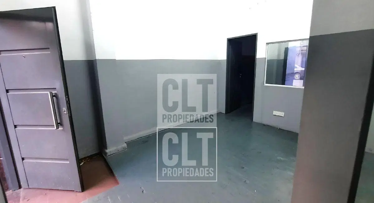 DEPOSITO/TALLER a 150 m de Av. Rivadavia 8100 (FLORESTA) 4