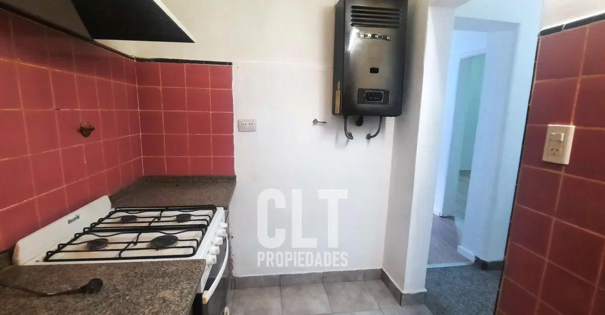 PH de 2 AMB y 1/2, S/exp./ a 200 m Subte (A) San Pedrito (FLORES) 4