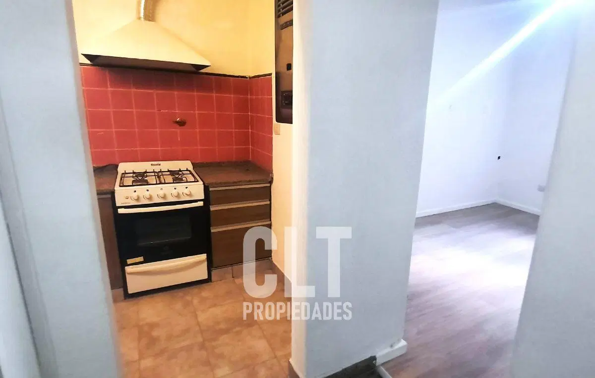 PH de 2 AMB y 1/2, S/exp./ a 200 m Subte (A) San Pedrito (FLORES) 2