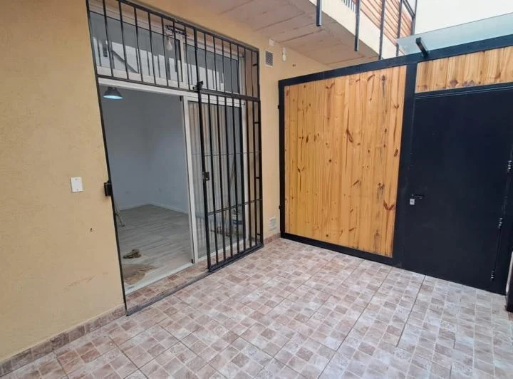 PH 2 ambientes con patio en Flores. No paga expensas 4